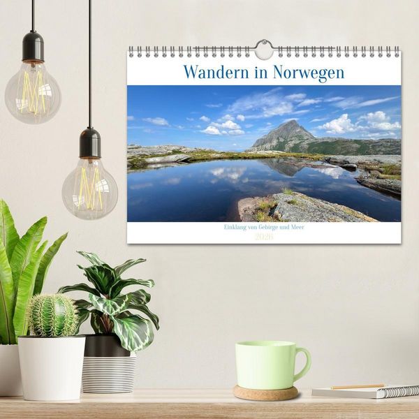 Produktbild: Wandern in Norwegen - Einklang von Gebirge und Meer (Wandkalender 2026 DIN A4 quer), CALVENDO Monatskalender