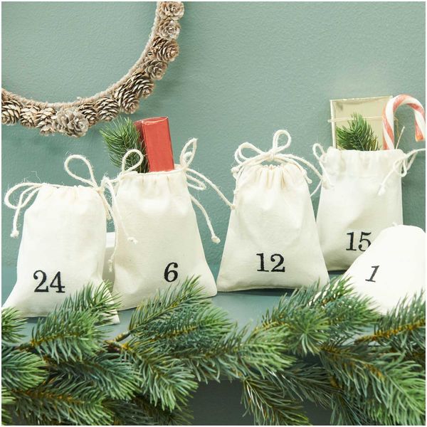 Produktbild: Stick & Stitch Packung Adventskalender Zahlen, schwarz, inkl. wasserl&ouml;slicher, bedruckter Stickvorlage