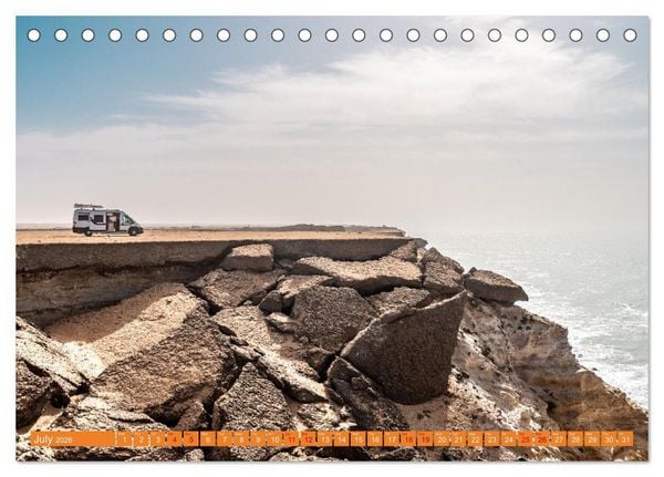 Produktbild: Van Life Road Trip Morocco (Desk Calendar 2026 DIN A5 landscape), CALVENDO 12 Month DeskCalendar