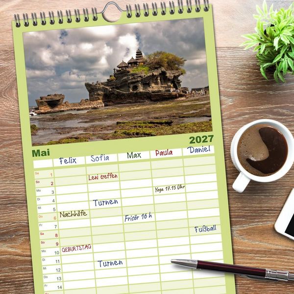 Produktbild: Familienplaner 2027 - Bali - Insel der G&ouml;tter mit 5 Spalten (Wandkalender, 21 x 45 cm) CALVENDO