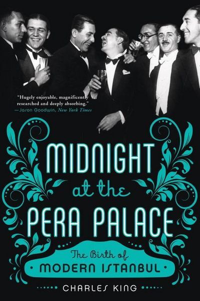 Produktbild: King, C: Midnight at the Pera Palace