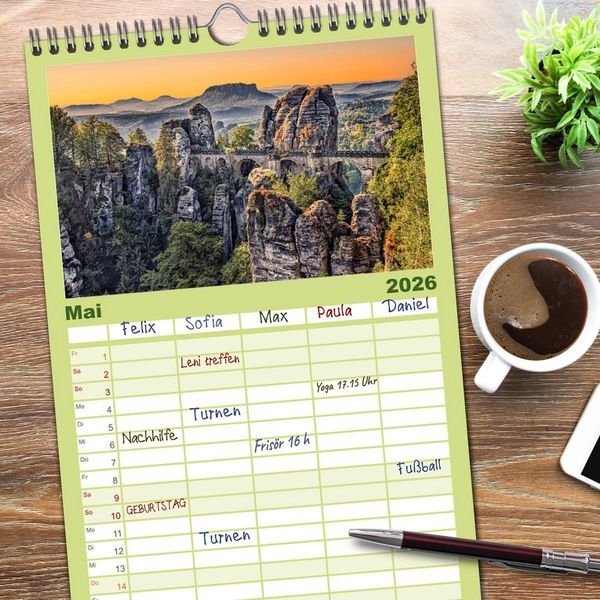 Produktbild: Familienplaner 2026 - Mystischer Malerweg mit 5 Spalten (Wandkalender, 21 x 45 cm) CALVENDO