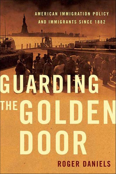 Produktbild: Guarding the Golden Door