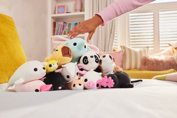 Produktbild: HUG A LUMPS-PLUSH BABY-PLUSH,S2,HANG TAG,SQ,12PC
