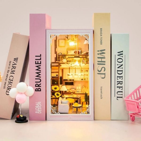 Produktbild: FiguredArt M2413 - DIY Book Nook, Pink Loft, Puzzle, 54 Teile, Miniatur-Diorama