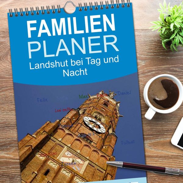 Produktbild: Familienplaner 2026 - Landshut bei Tag und Nacht mit 5 Spalten (Wandkalender, 21 x 45 cm) CALVENDO