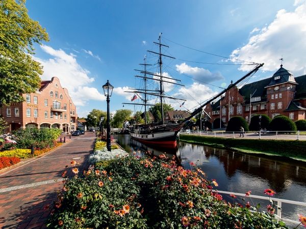 Produktbild: CALVENDO Puzzle Papenburg | 1000 Teile Lege-Gr&ouml;&szlig;e 64x48cm Foto-Puzzle f&uuml;r gl&uuml;ckliche Stunden