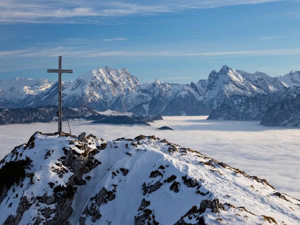 Produktbild: CALVENDO Puzzle Gipfelkreuz in Bergkulisse | 1000 Teile Lege-Gr&ouml;&szlig;e 64x48cm Foto-Puzzle f&uuml;r gl&uuml;ckliche Stunden