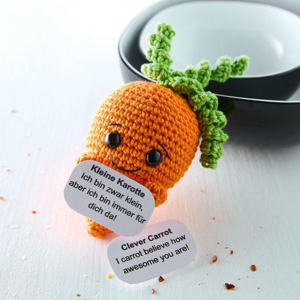 Produktbild: Emotional Support Veggies. Kleine H&auml;kelfiguren mit positiven Botschaften