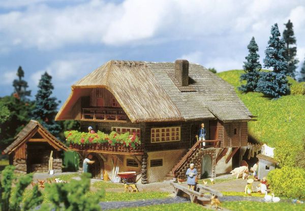Produktbild: Faller 131324 H0 Schwarzw&auml;lder Bauernhaus