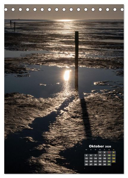 Produktbild: Westerhever - Wattwanderung in den Sonnenuntergang (Tischkalender 2026 DIN A5 hoch), CALVENDO Monatskalender