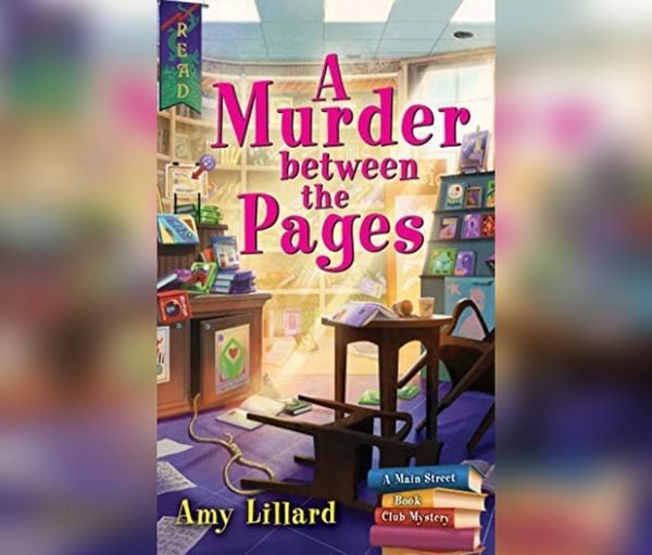 Produktbild: A Murder Between the Pages