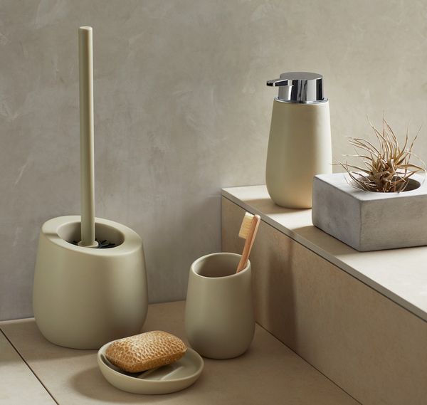 Produktbild: WC-Garnitur Mod. Badi Beige Keramik, mit Silikon-B&uuml;rstenkopf
