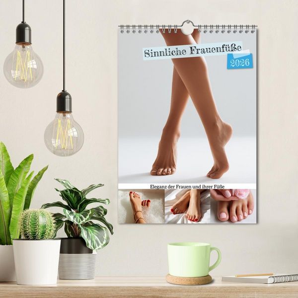 Produktbild: Sinnliche Frauenf&uuml;&szlig;e - Eleganz der Frauen und ihrer F&uuml;&szlig;e (Wandkalender 2026 DIN A4 hoch), CALVENDO Monatskalender