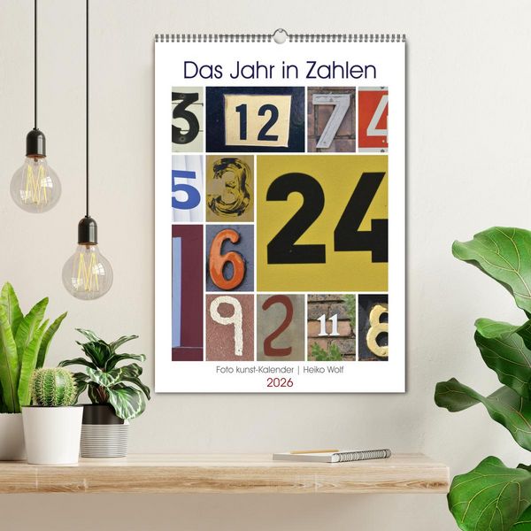 Produktbild: Das Jahr in Zahlen (Wandkalender 2026 DIN A2 hoch), CALVENDO Monatskalender