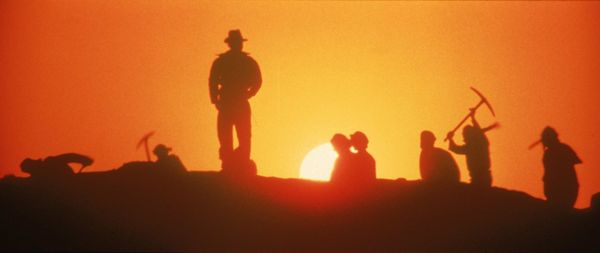Produktbild: Indiana Jones - J&auml;ger des verlorenen Schatzes (+ Blu-ray)