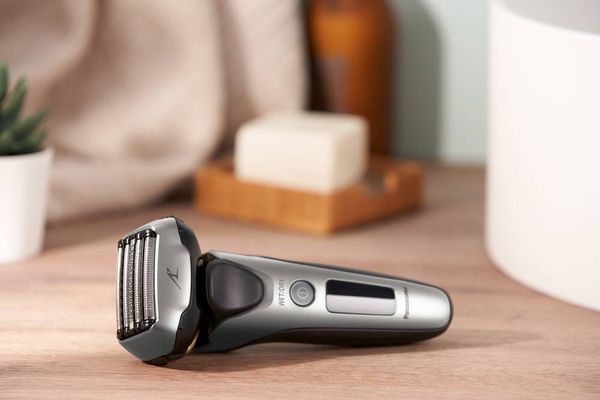 Produktbild: Panasonic ES-LV69-S803 Rasierer abwaschbar Silber-Schwarz