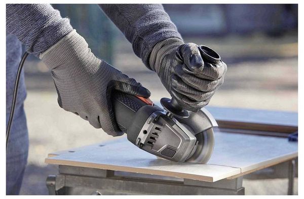 Produktbild: Black & Decker BEG220-QS Winkelschleifer 125mm mit Zubeh&ouml;r 900W