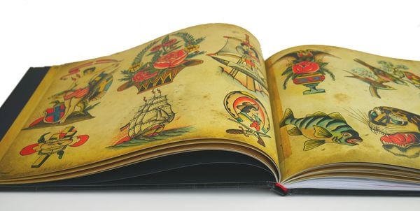 Produktbild: Christian Warlich. Tattoo Flash Book (dt./engl.)