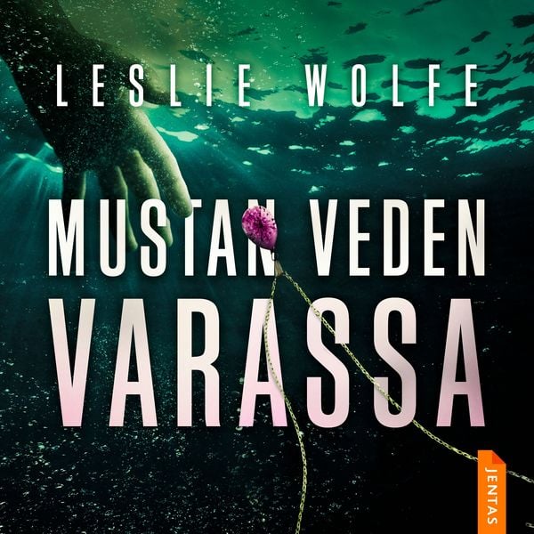 Produktbild: Mustan veden varassa