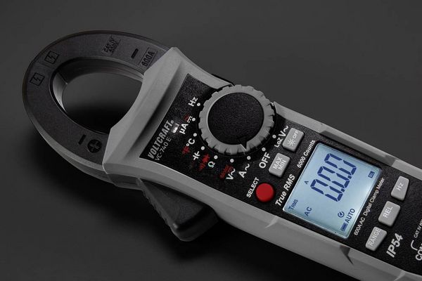 Produktbild: VOLTCRAFT VC-740 E Stromzange, Hand-Multimeter digital Spritzwassergesch&uuml;tzt (IP54) CAT IV 600 V Anzeige (Counts): 6000