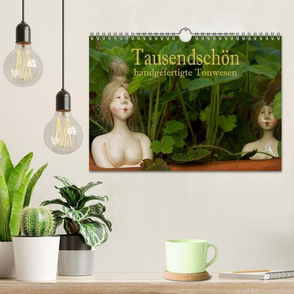 Produktbild: Tausendsch&ouml;n - handgeferigte Tonwesen (Wandkalender 2026 DIN A4 quer), CALVENDO Monatskalender