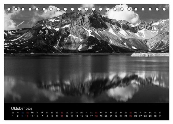 Produktbild: BERGE IN SCHWARZ WEISS (Tischkalender 2026 DIN A5 quer), CALVENDO Monatskalender