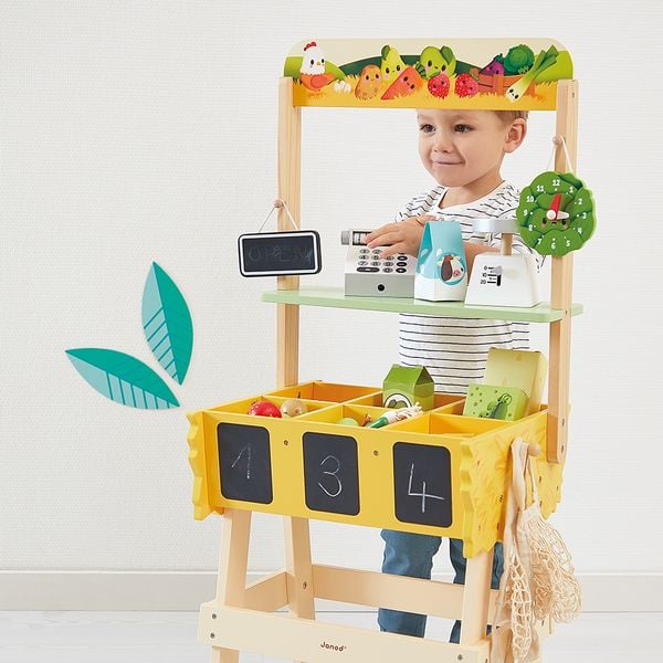 Produktbild: Holz-Kaufmannsladen &sbquo;Farm Market&lsquo; mit 30+ Zubeh&ouml;rteilen &ndash; Rollenspielzeug ab 3 Jahren
