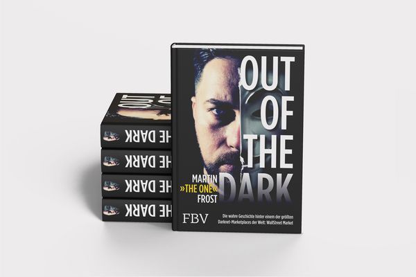 Produktbild: Out of the Dark