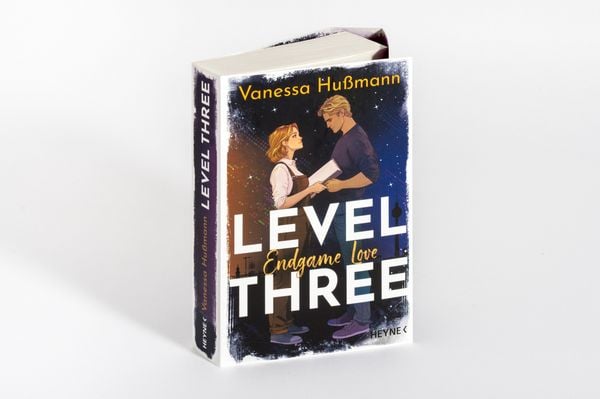 Produktbild: Level Three: Endgame Love