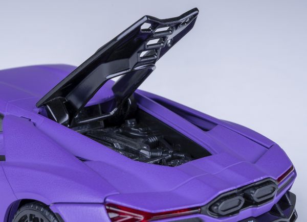 Produktbild: Lamborghini Revuelto Diecast 1:32 lila inkl. Knopfzellen