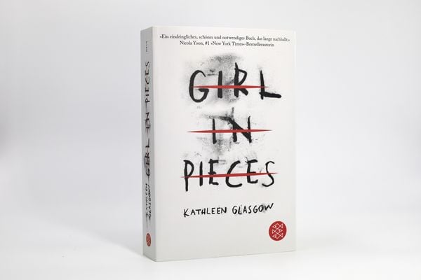 Produktbild: Girl in Pieces