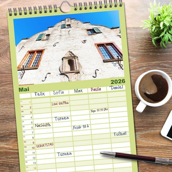 Produktbild: Familienplaner 2026 - Bedburg Alt-Kaster mit 5 Spalten (Wandkalender, 21 x 45 cm) CALVENDO