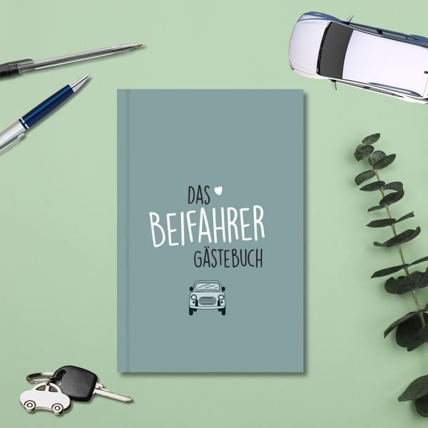 Produktbild: Beifahrer-G&auml;stebuch zum 18. Geburtstag - Kreatives Auto-G&auml;stebuch f&uuml;r Fahranf&auml;nger, F&uuml;hrerschein & Neues Auto