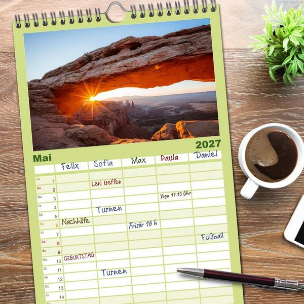 Produktbild: Familienplaner 2027 - Magische Natur - Unsere sch&ouml;ne Welt mit 5 Spalten (Wandkalender, 21 x 45 cm) CALVENDO