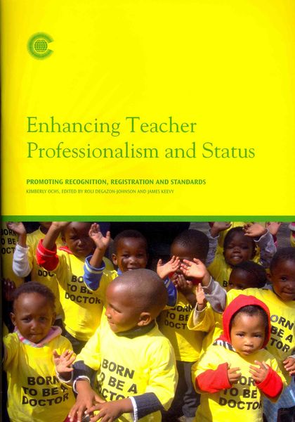 Produktbild: Enhancing Teacher Professional