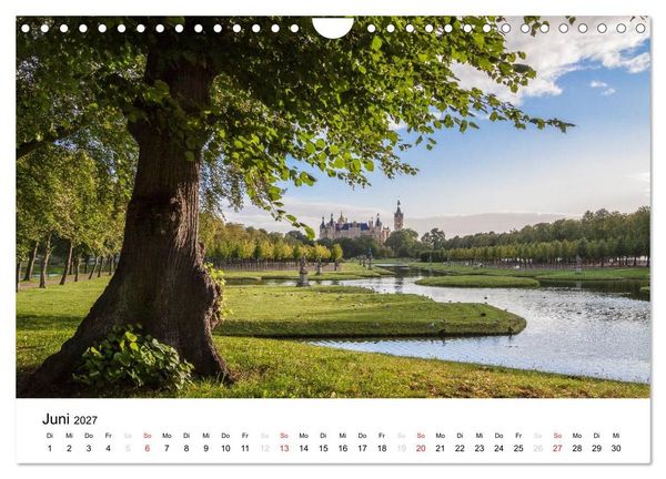 Produktbild: Schweriner M&auml;rchenschloss (Wandkalender 2027 DIN A4 quer), CALVENDO Monatskalender