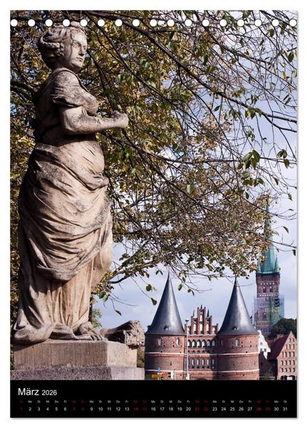 Produktbild: L&uuml;beck - Hansesch&ouml;nheit in Insellage (Tischkalender 2026 DIN A5 hoch), CALVENDO Monatskalender