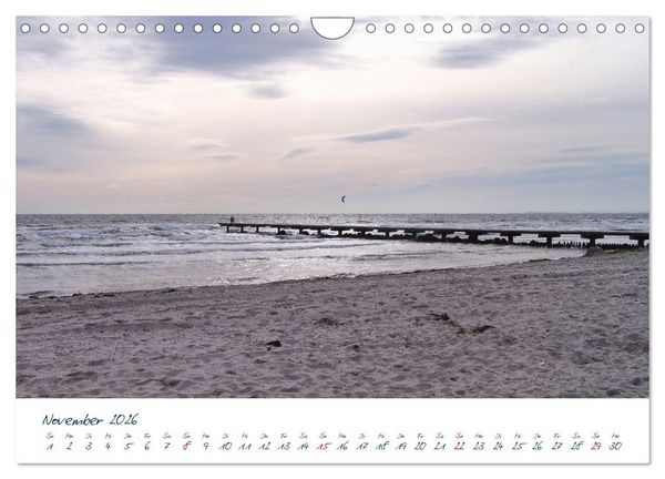 Produktbild: Seebr&uuml;cken an der Ostsee - Aufs Meer laufen und die frische Ostseebrise genie&szlig;en (Wandkalender 2026 DIN A4 quer), CALVENDO Monatskalender