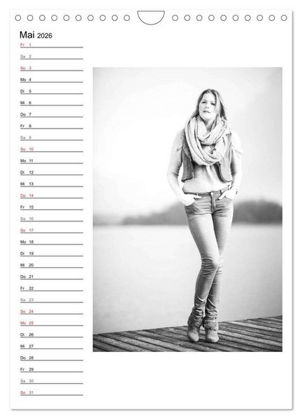 Produktbild: Mode in schwarz und wei&szlig; (Wandkalender 2026 DIN A4 hoch), CALVENDO Monatskalender