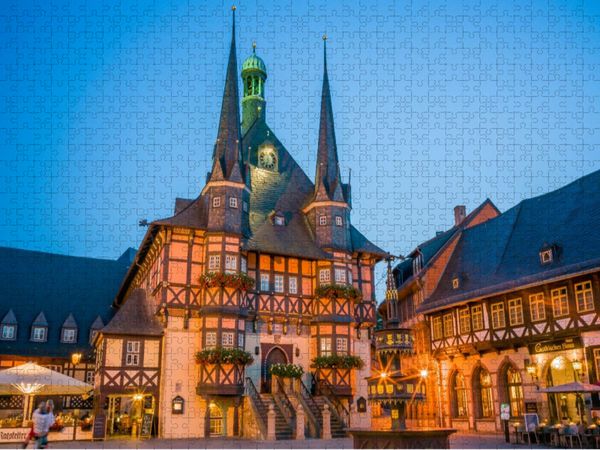Produktbild: CALVENDO Puzzle Rathaus Wernigerode bei Nacht | 1000 Teile Lege-Gr&ouml;&szlig;e 64x48cm Foto-Puzzle f&uuml;r gl&uuml;ckliche Stunden