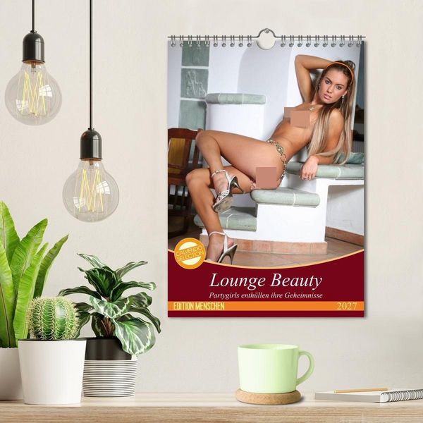 Produktbild: Lounge Beauty - Partygirls enth&uuml;llen ihre Geheimnisse (Wandkalender 2027 DIN A4 hoch), CALVENDO Monatskalender