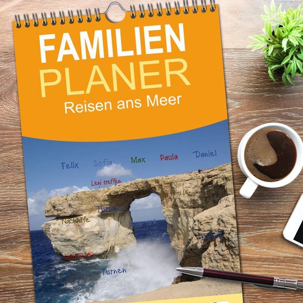 Produktbild: Familienplaner 2026 - Reisen ans Meer mit 5 Spalten (Wandkalender, 21 x 45 cm) CALVENDO