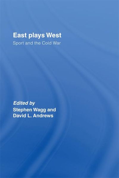 Produktbild: East Plays West