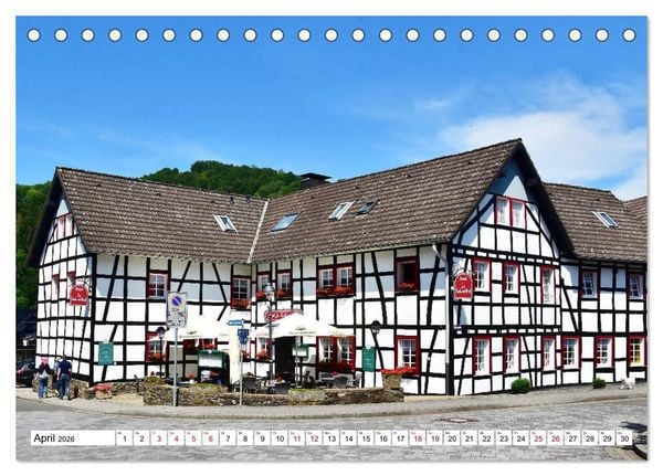 Produktbild: Fachwerkh&auml;user - Historische Geb&auml;ude rund um Simmerath (Tischkalender 2026 DIN A5 quer), CALVENDO Monatskalender