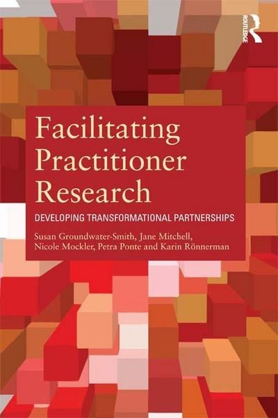 Produktbild: Facilitating Practitioner Research