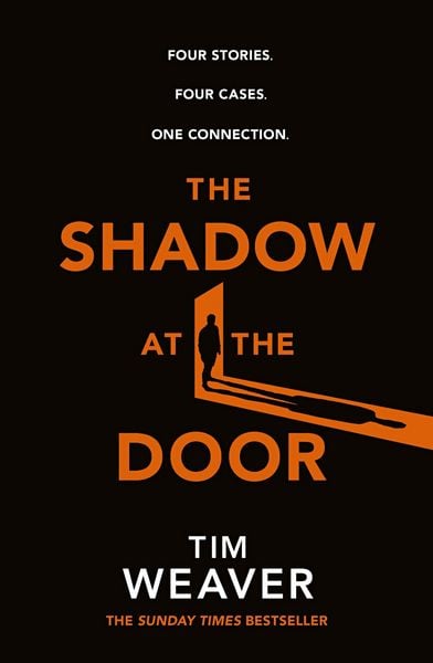 Produktbild: The Shadow at the Door