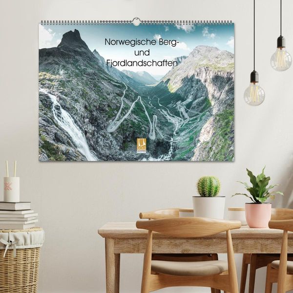 Produktbild: Norwegische Berg- und Fjordlandschaften (Wandkalender 2026 DIN A2 quer), CALVENDO Monatskalender