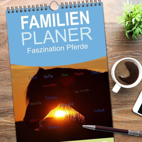 Produktbild: Familienplaner 2026 - Faszination Pferde mit 5 Spalten (Wandkalender, 21 x 45 cm) CALVENDO