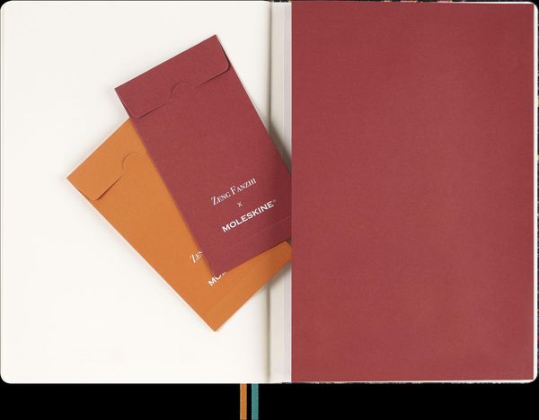 Produktbild: Moleskine Das Jahr des Drachen Sammlerbox mit Skizzenbuch (XL, Fester Einband, Stoffeinband), Set aus 5 Bleistiften